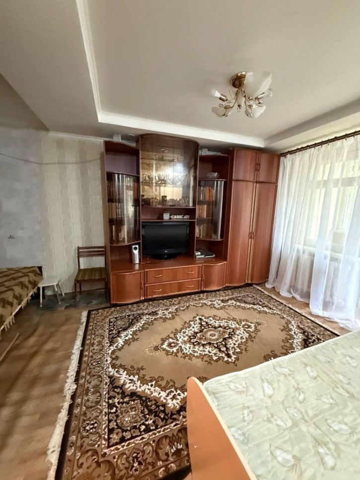 1-комн квартира Свободы улица, 161