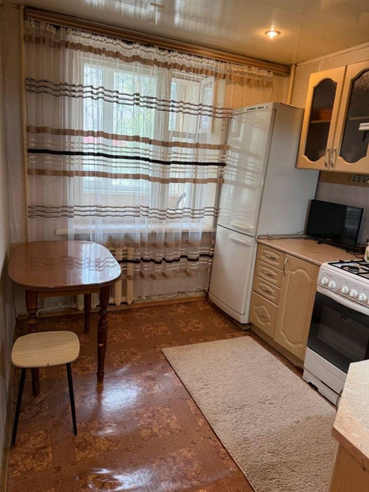 1-комн квартира Свободы улица, 161