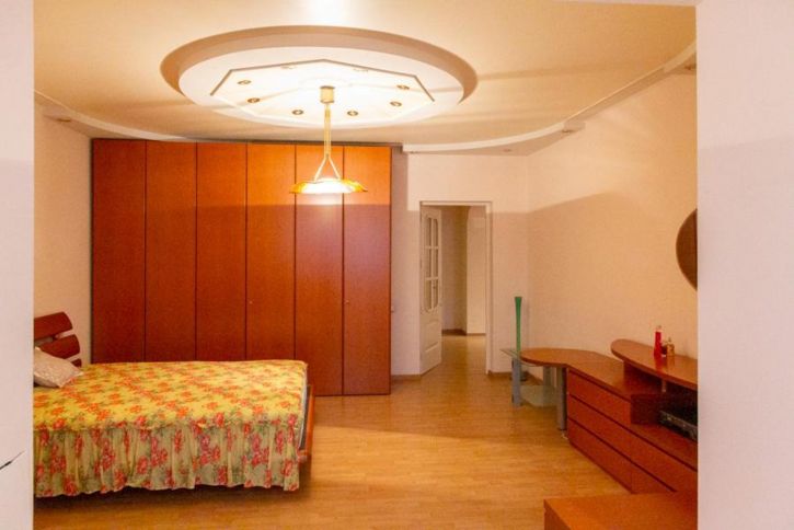 3-комн квартира Арцыбушевская улица, 40