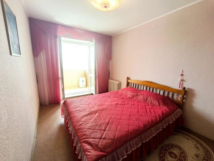 3-комн квартира Нагорная улица, 145