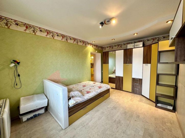 3-комн квартира 6-я просека, 155