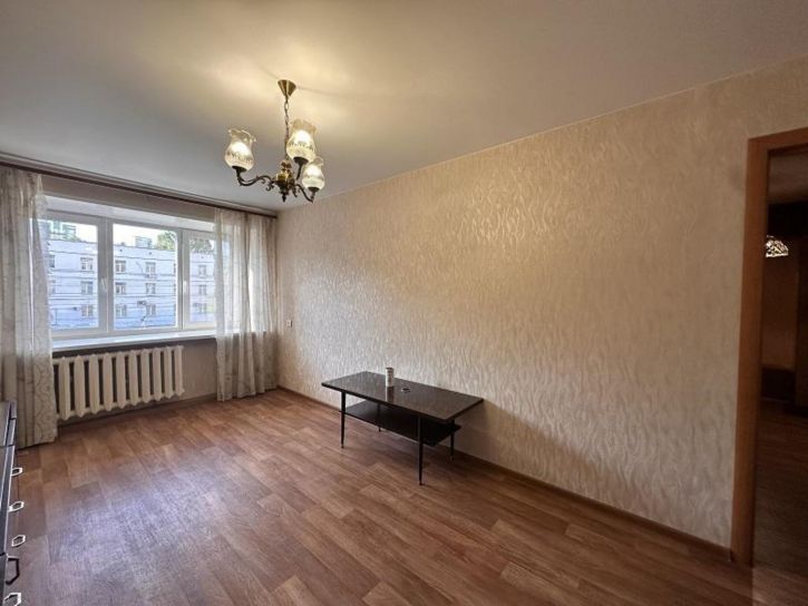 2-комн квартира Гагарина улица, 49