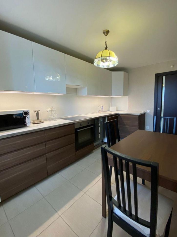 3-комн квартира Физкультурная улица, 103