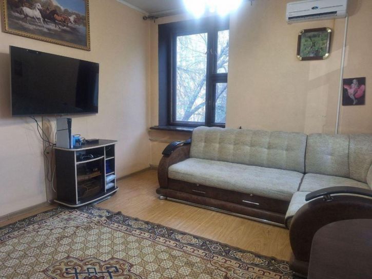 3-комн квартира Физкультурная улица, 106