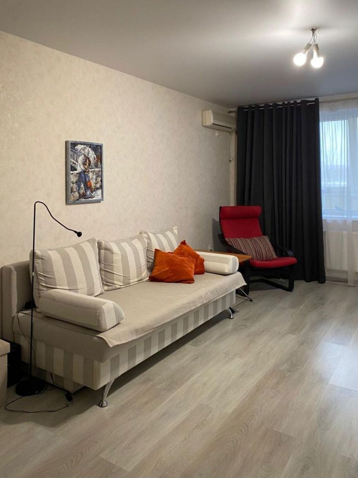 3-комн квартира Физкультурная улица, 103