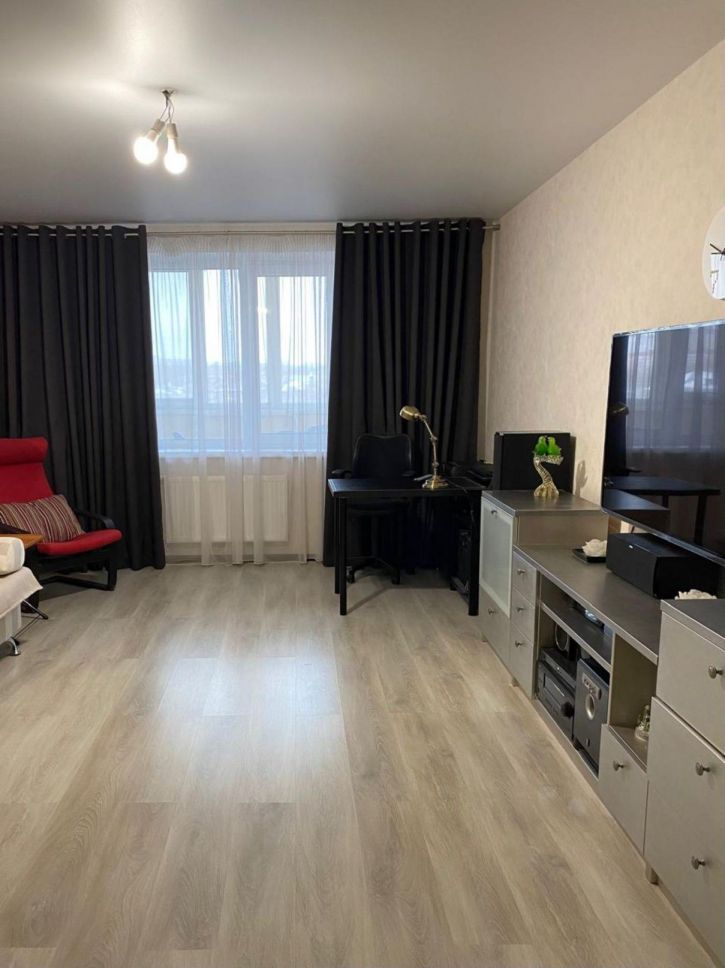 3-комн квартира Физкультурная улица, 103