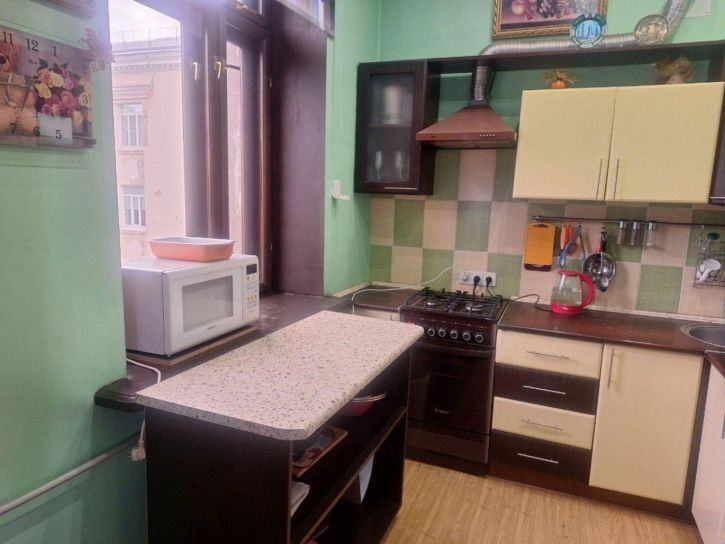 3-комн квартира Физкультурная улица, 106