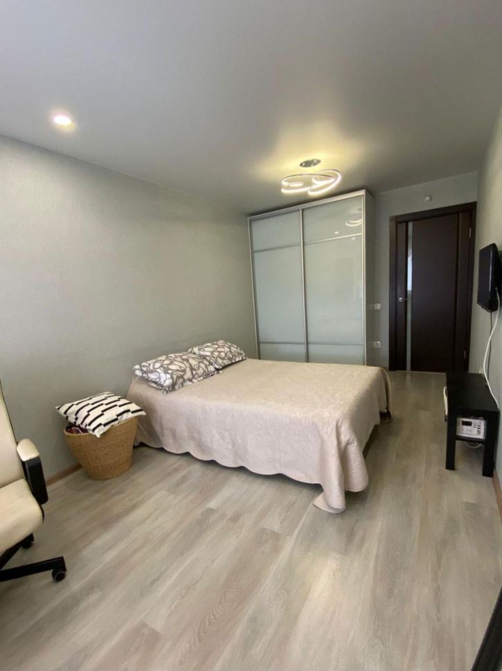 3-комн квартира Физкультурная улица, 103