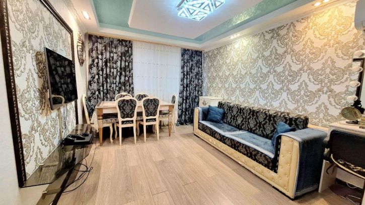 2-комн квартира Революционная улица, 75