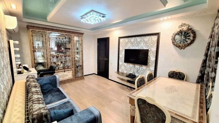 2-комн квартира Революционная улица, 75