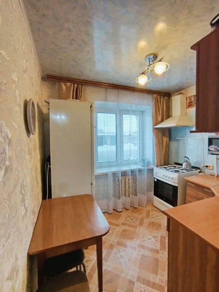 3-комн квартира Ветлянская улица, 40