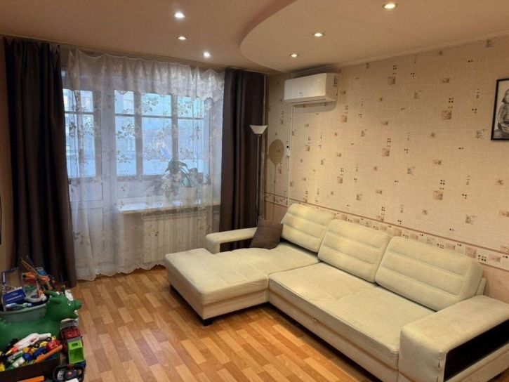 2-комн квартира Карбышева улица, 64