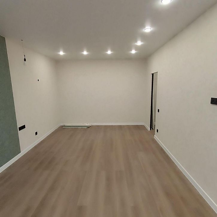 2-комн квартира Революционная улица, 130