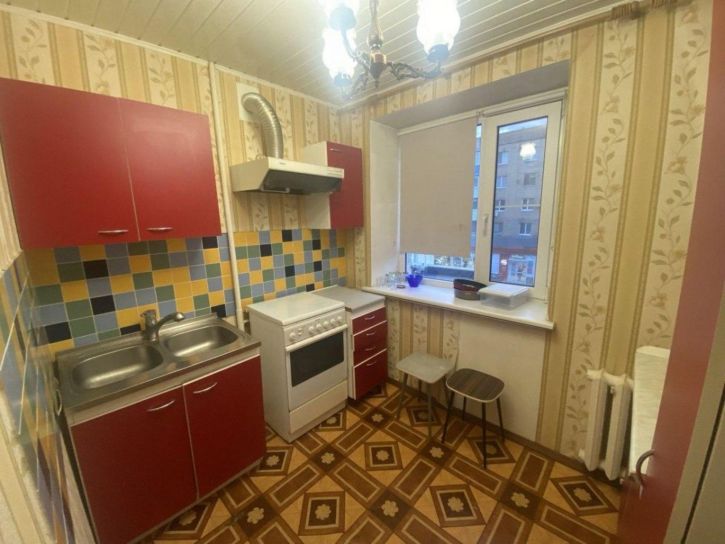 2-комн квартира Гая улица, 37