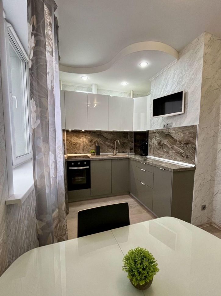 2-комн квартира Гастелло улица, 22 А