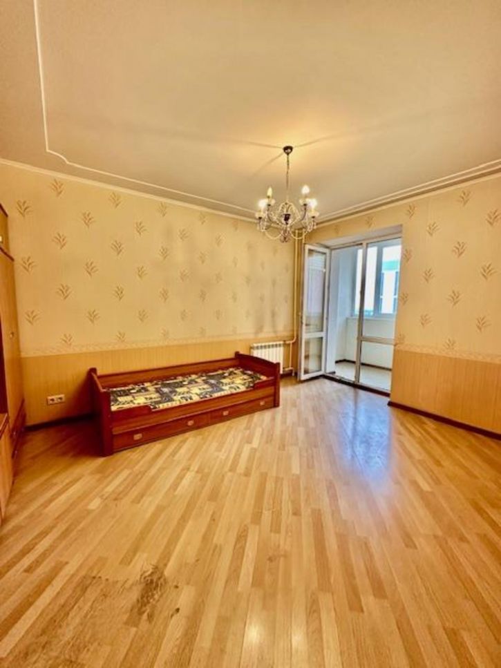 3-комн квартира Победы улица, 4Б