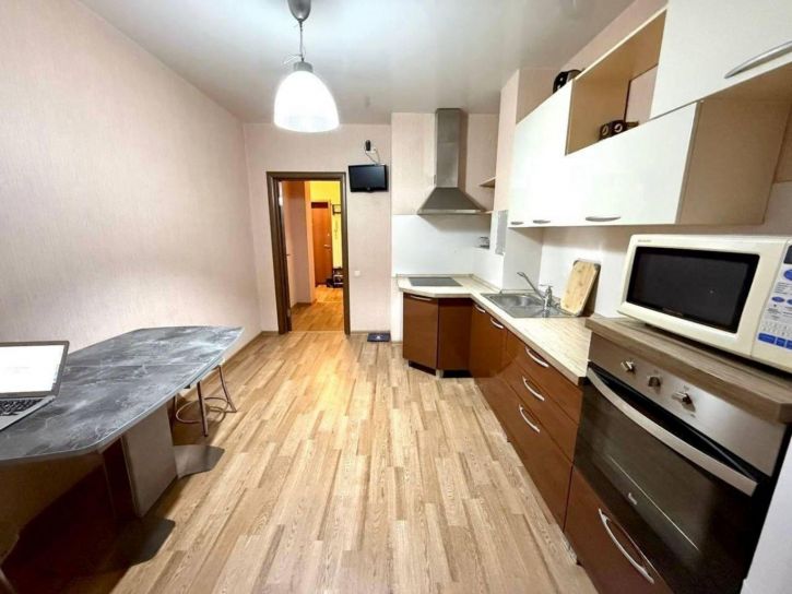 1-комн квартира Революционная улица, 4