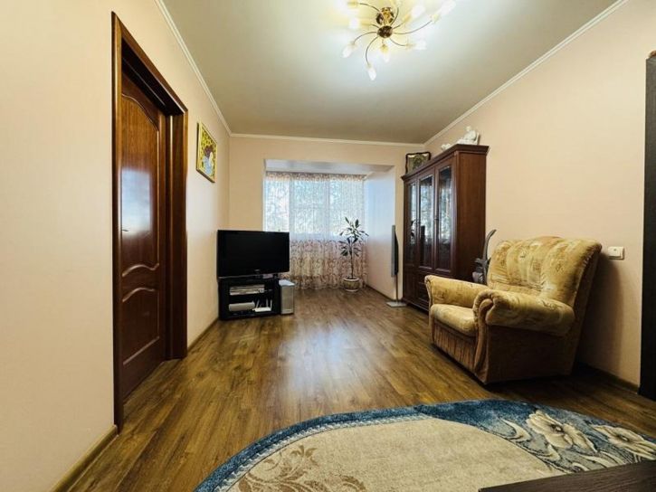 3-комн квартира Московское шоссе 16-й километр, 95