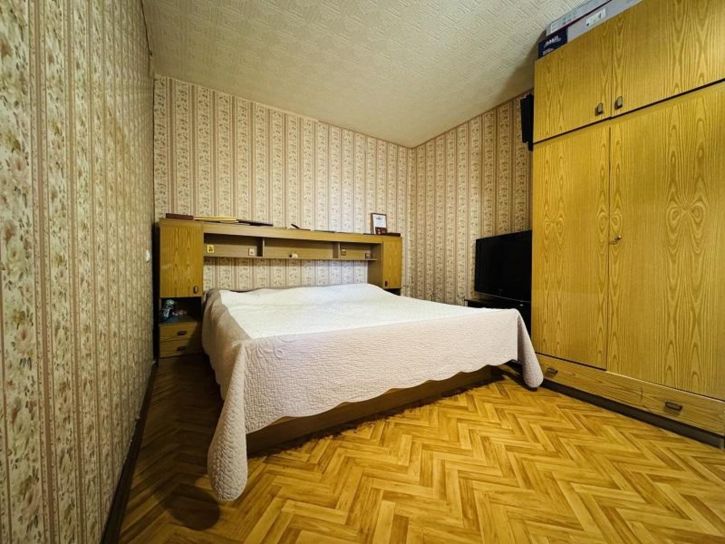 3-комн квартира Московское шоссе 16-й километр, 95