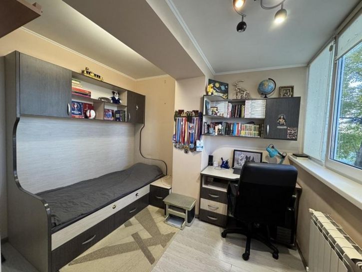 3-комн квартира Московское шоссе 16-й километр, 95