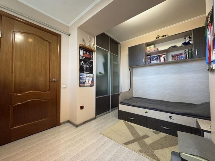 3-комн квартира Московское шоссе 16-й километр, 95