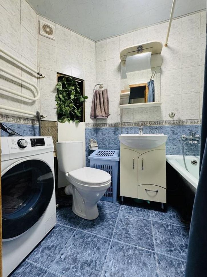 3-комн квартира Московское шоссе 16-й километр, 95