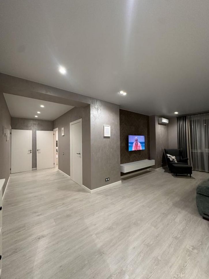 3-комн квартира Ново-Садовая улица, 106Н