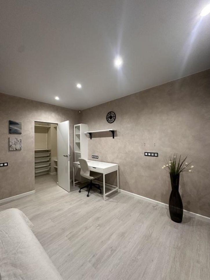 3-комн квартира Ново-Садовая улица, 106Н