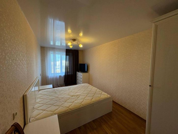 4-комн квартира Советской Армии улица, 17