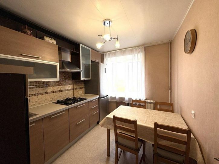 4-комн квартира Советской Армии улица, 17