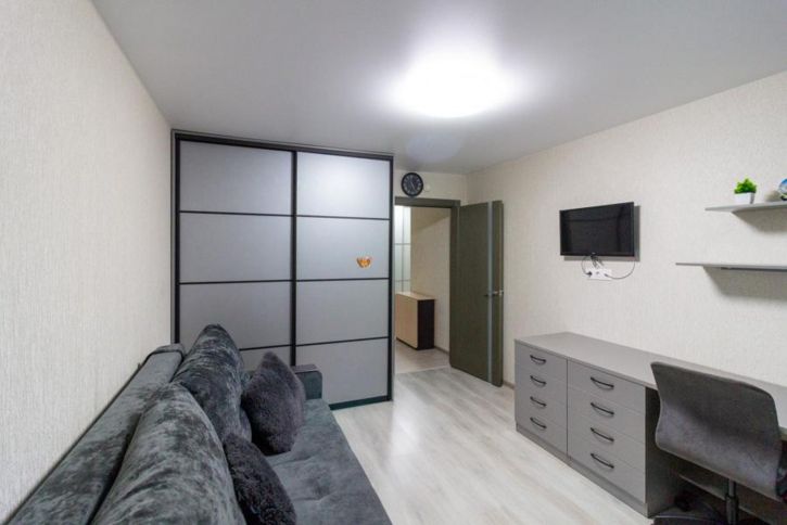 2-комн квартира Краснодонская улица, 10