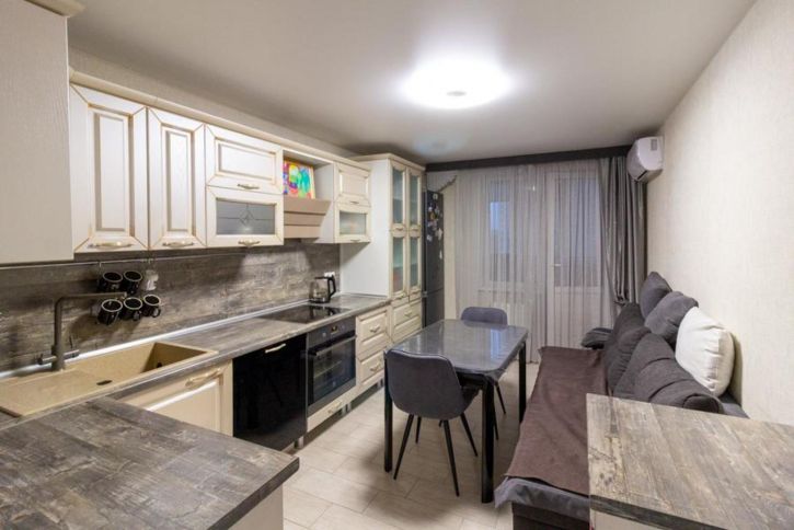 2-комн квартира Краснодонская улица, 10