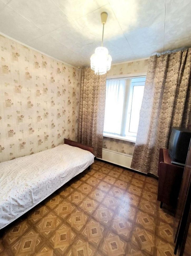 4-комн квартира Аэродромная улица, 127