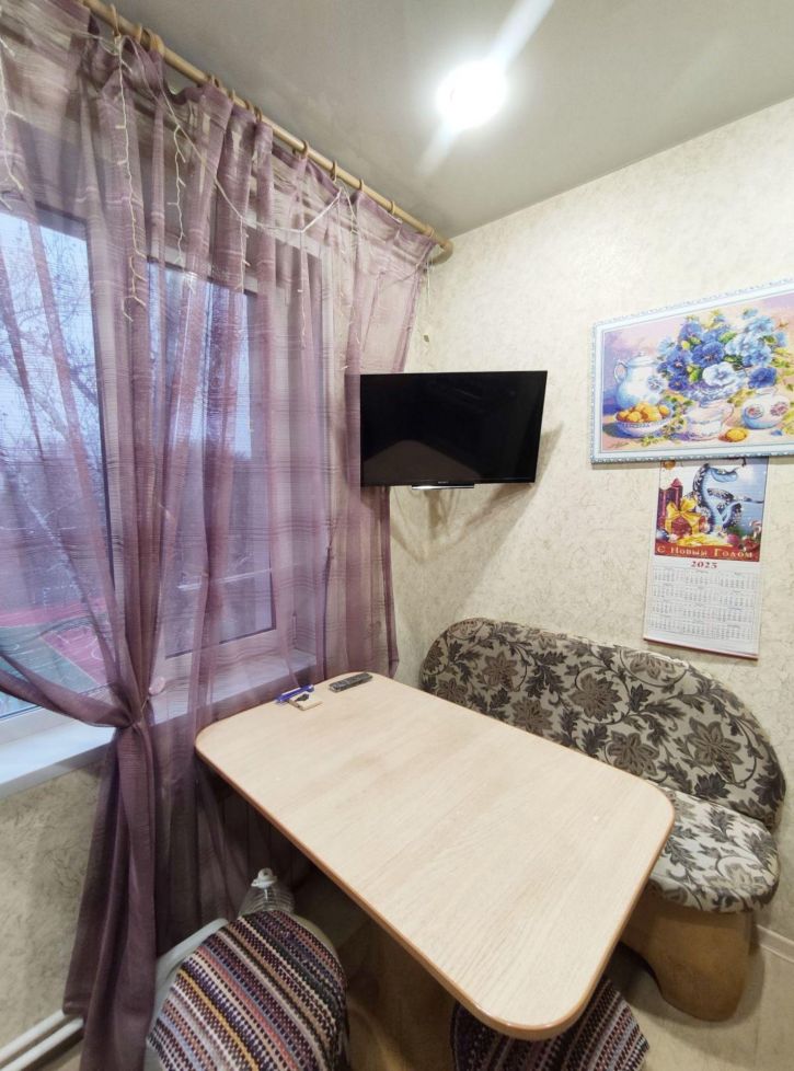 2-комн квартира Красных Коммунаров улица, 30