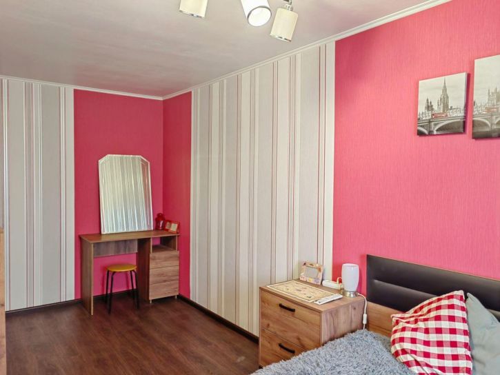 2-комн квартира Революционная улица, 125