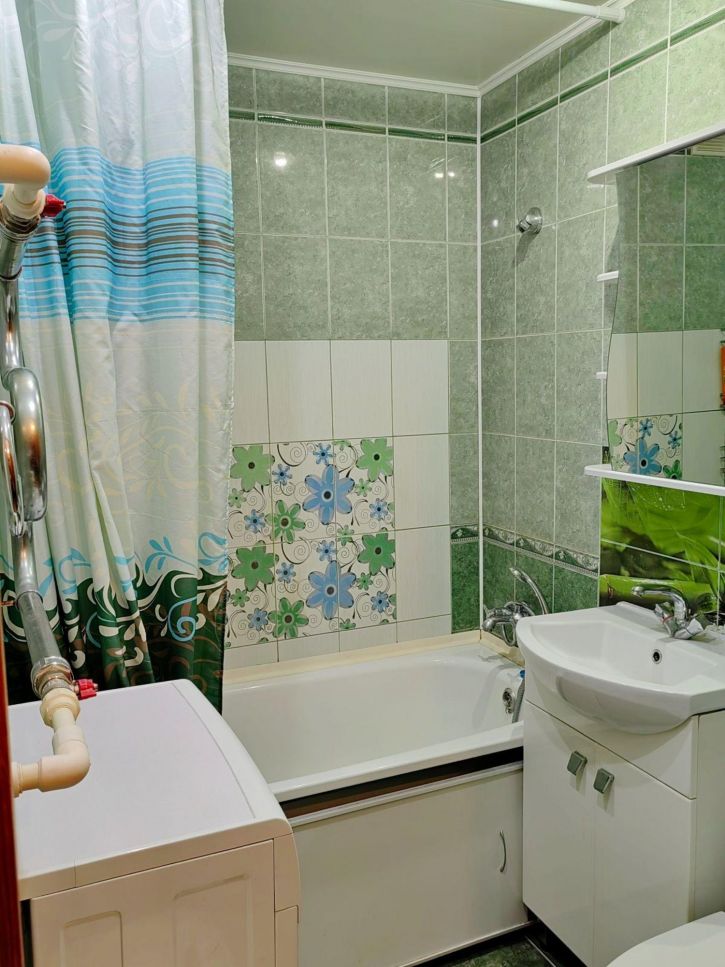 2-комн квартира Революционная улица, 125