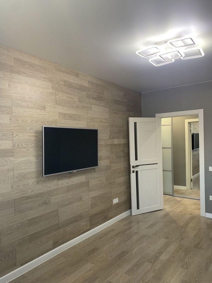 2-комн квартира 5-я просека, 133