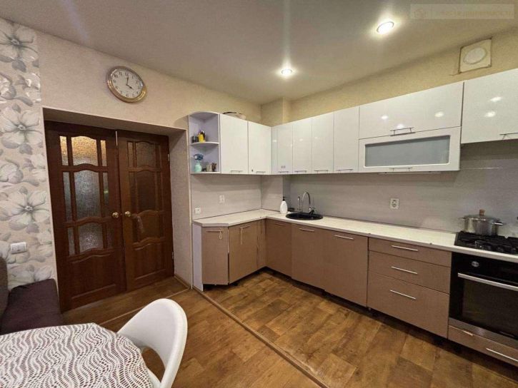 4-комн квартира Стара-Загора улица, 285