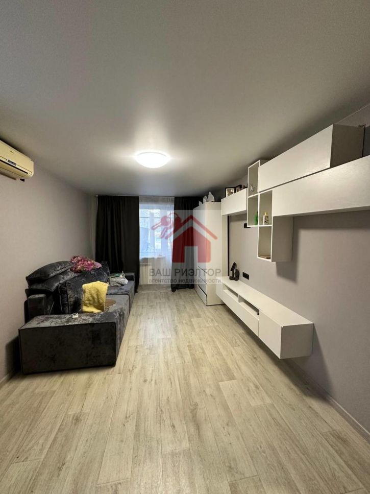 2-комн квартира Победы улица, 151