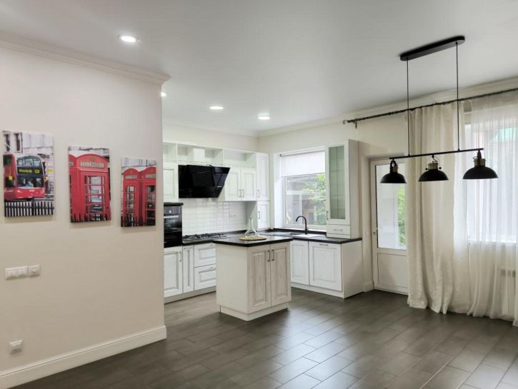 Коттедж/дом Средне-Садовая улица, 45К