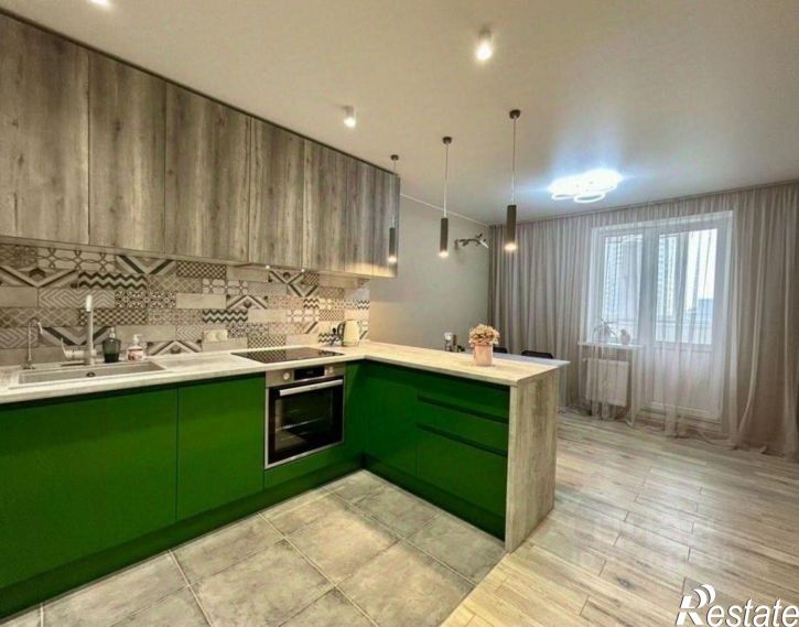 2-комн квартира Революционная улица, 101Б,  д. 101Б