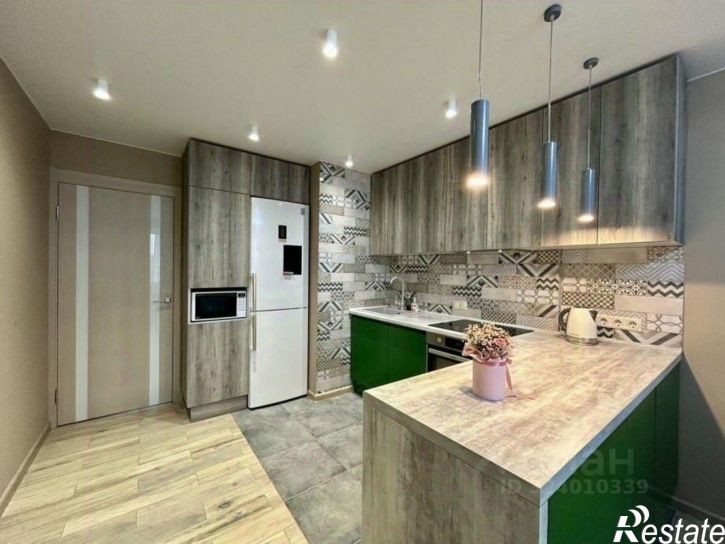 2-комн квартира Революционная улица, 101Б,  д. 101Б