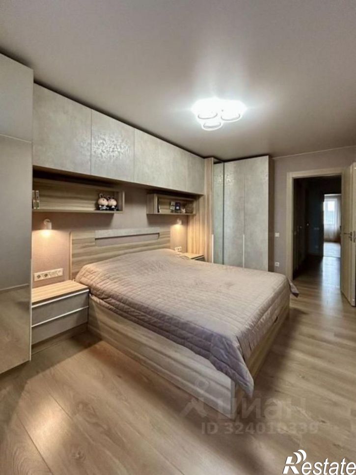 2-комн квартира Революционная улица, 101Б,  д. 101Б