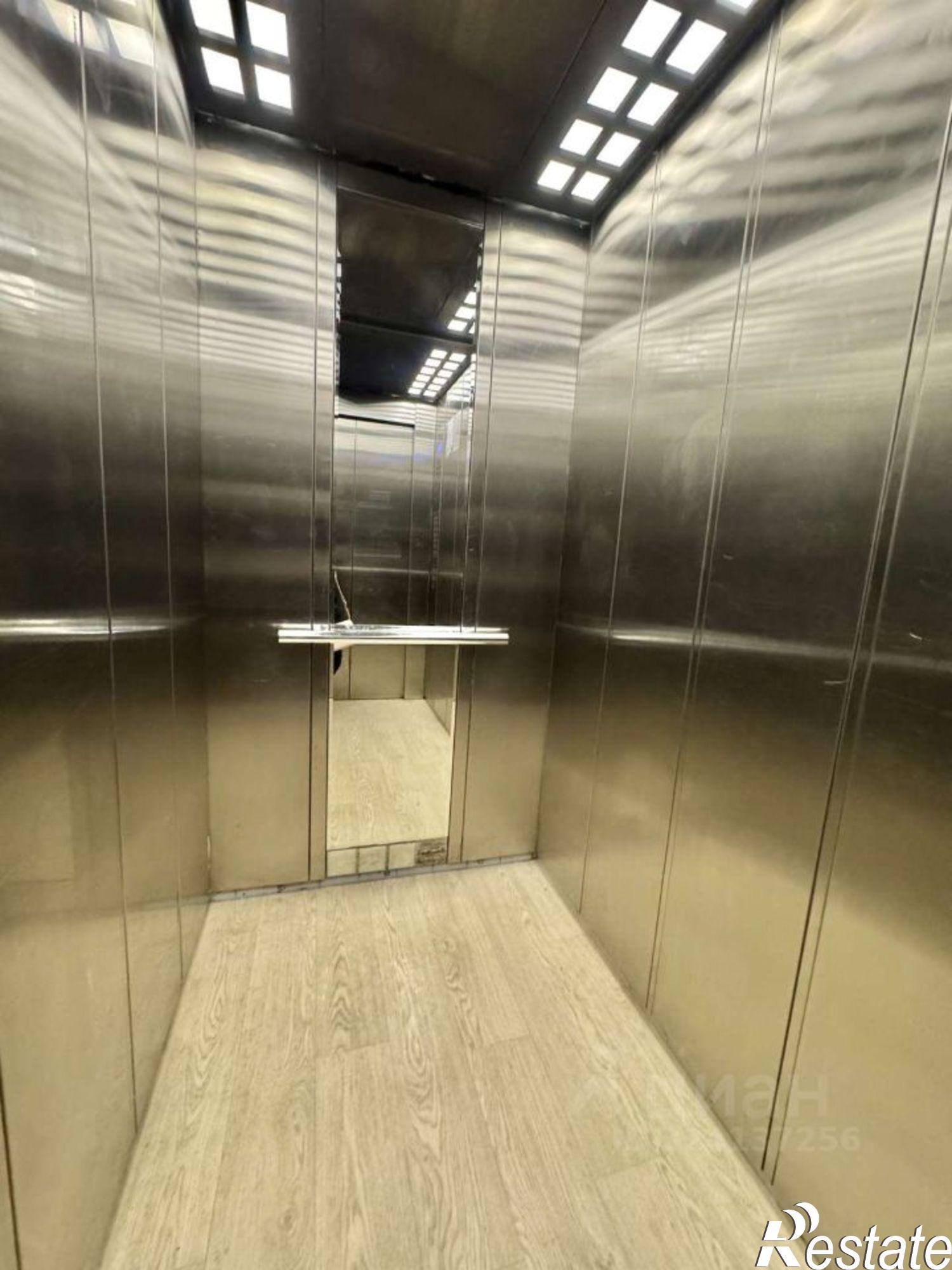 Сдать квартиру за 65 000 рублей на улица Врубеля, 17