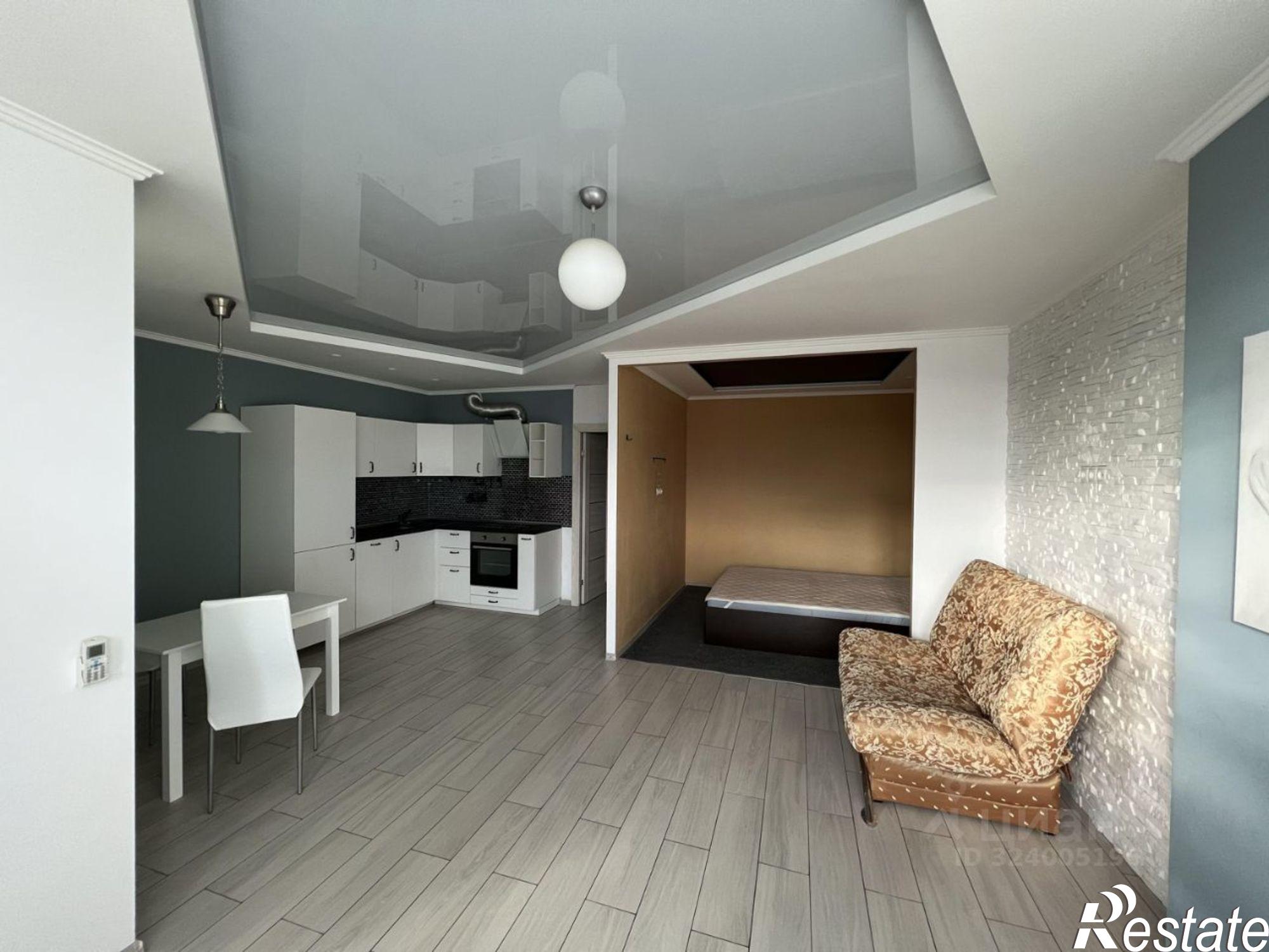 Сдать квартиру за 40 000 рублей на улица Луначарского, 5