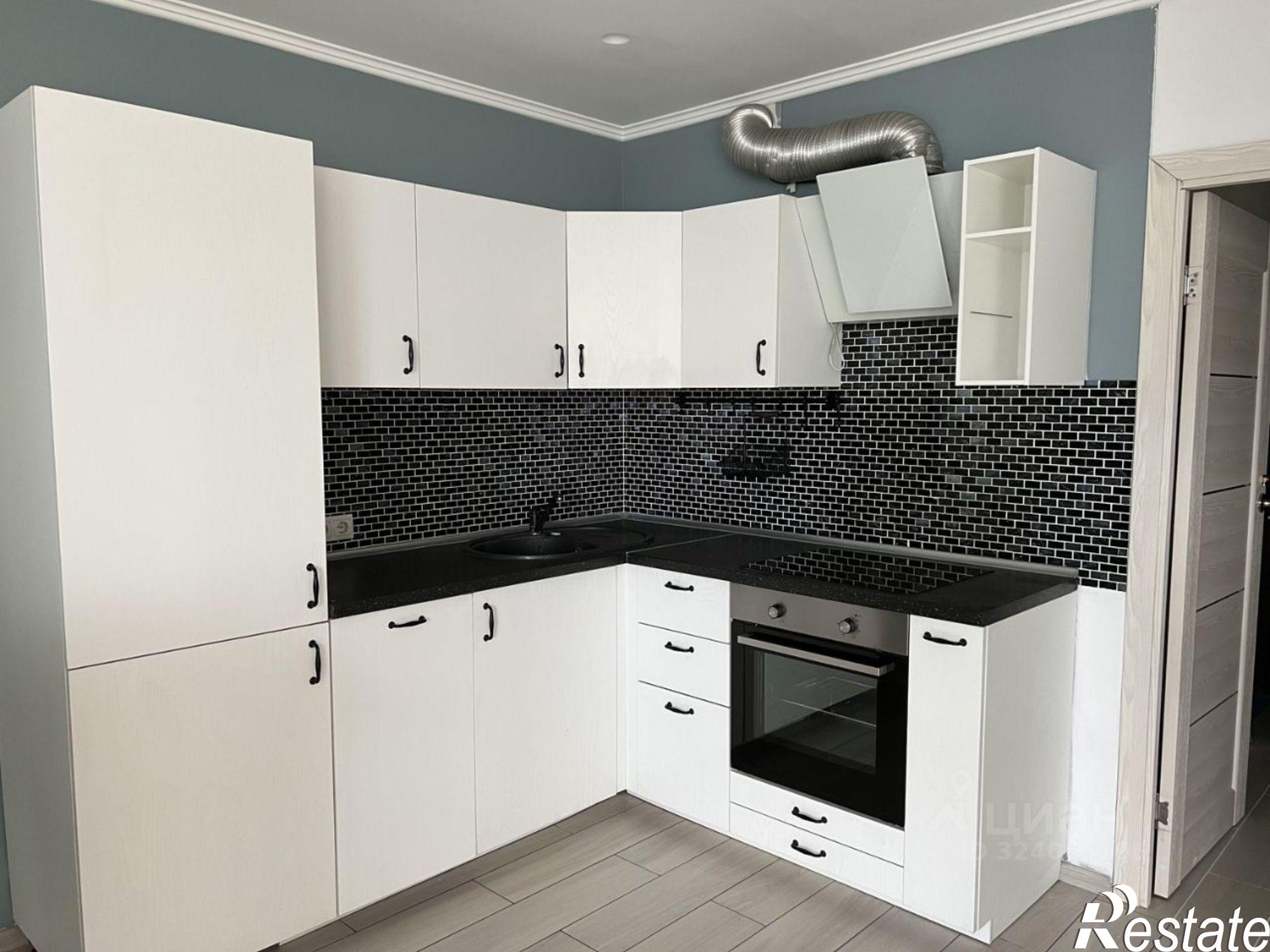 Сдать квартиру за 40 000 рублей на улица Луначарского, 5