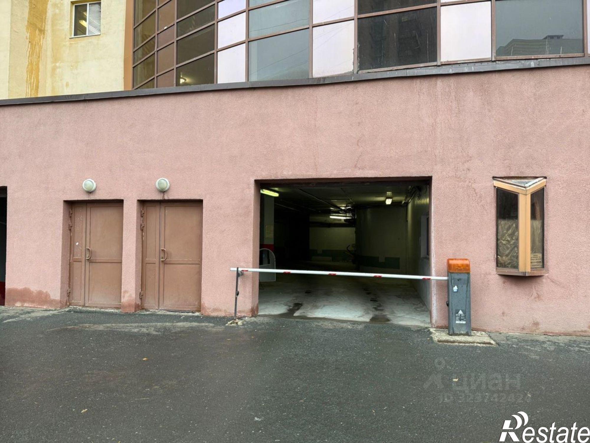 Купить гараж, место в паркинге за 1 250 000 рублей на улица Водников, 60