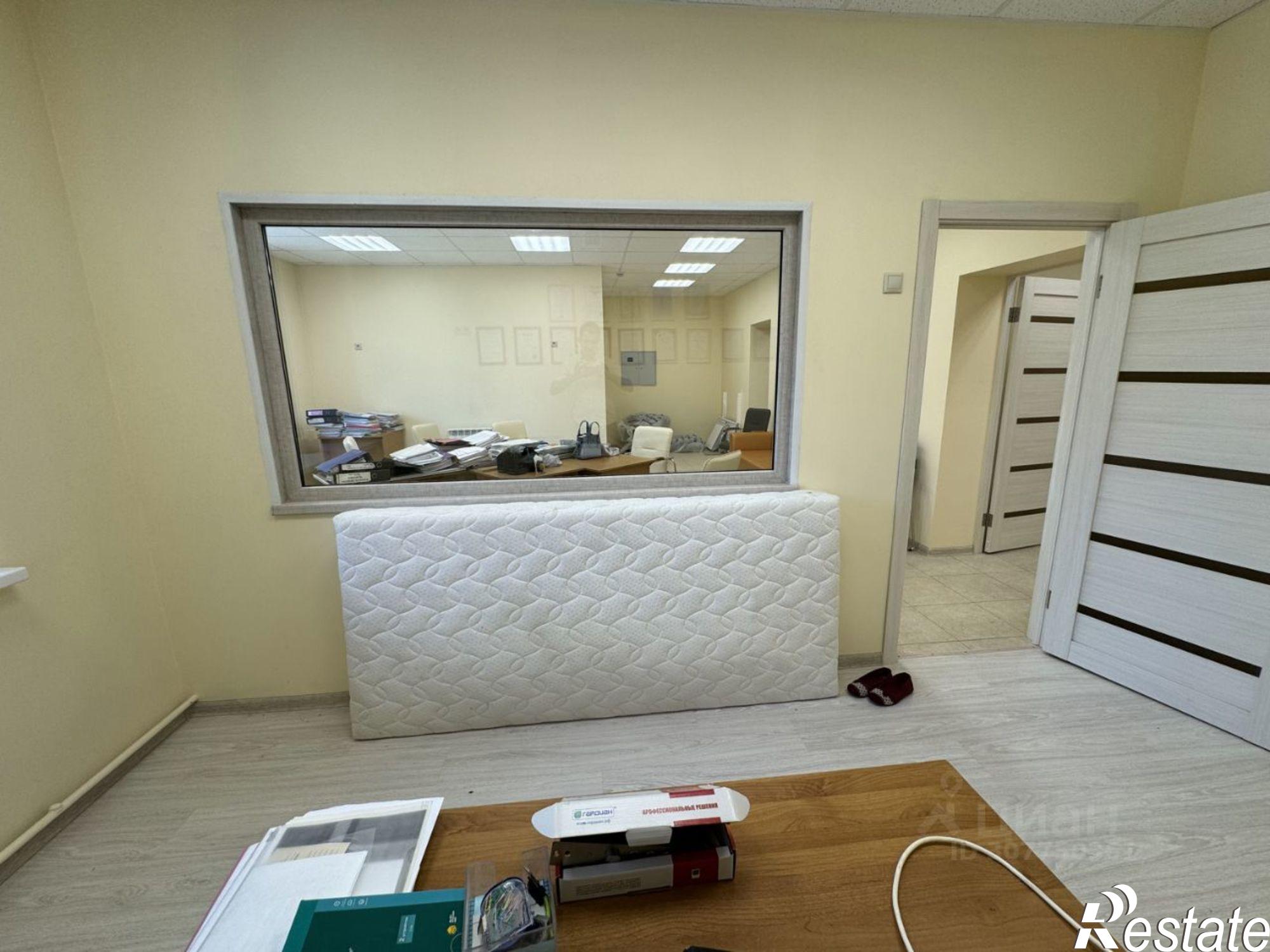 Сдать офис, помещение под офис за 92 400 рублей на Ленинская улица, 43