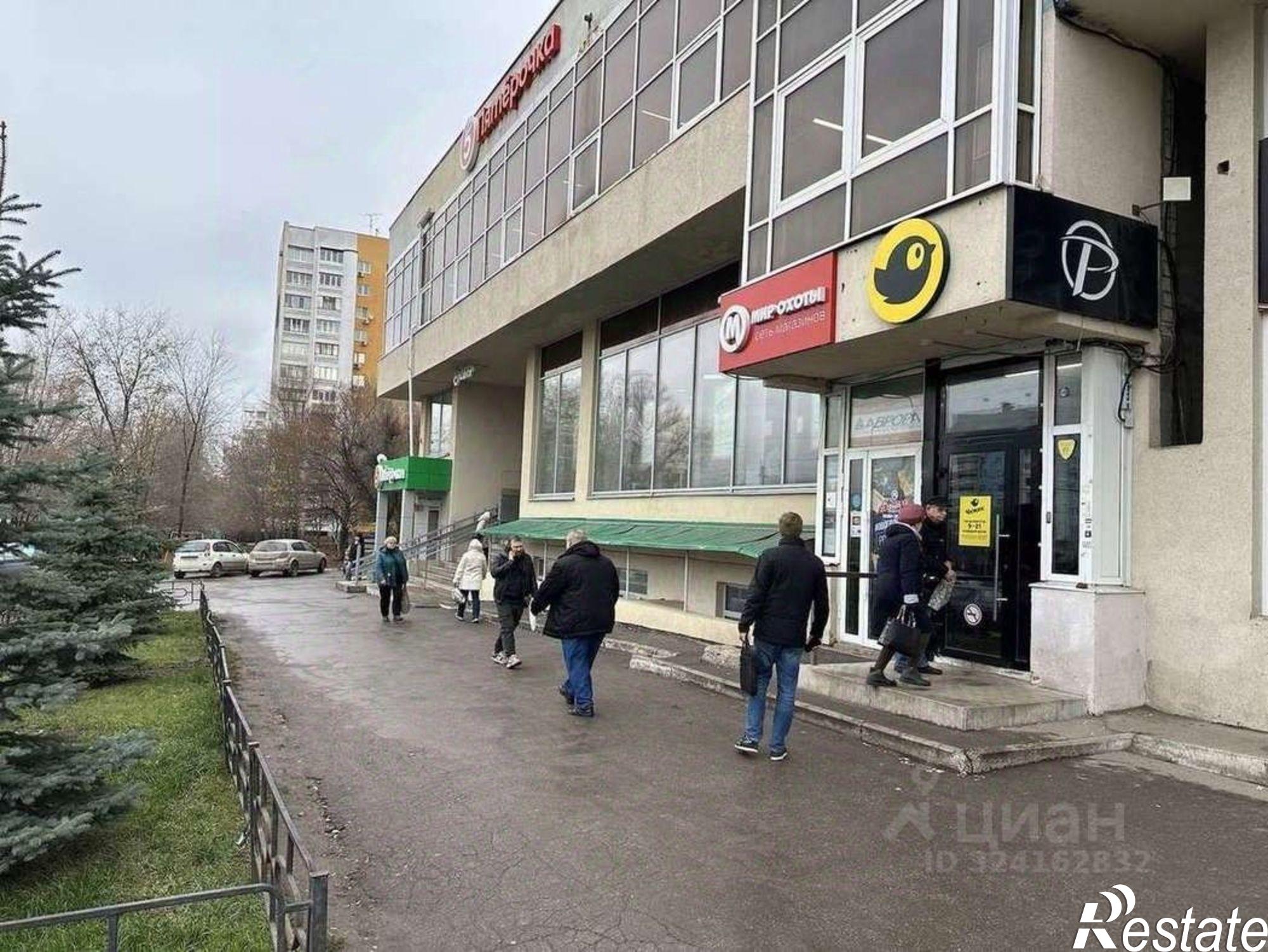 Сдать торговое помещение за 372 000 рублей на ул Ново-Садовая, 347