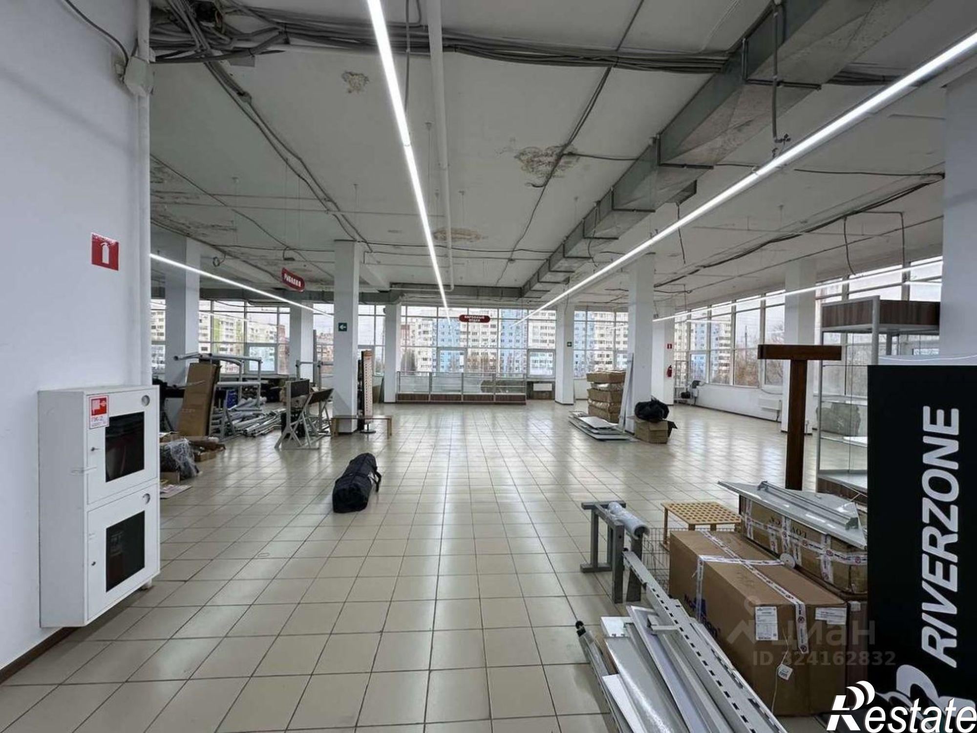 Сдать торговое помещение за 372 000 рублей на ул Ново-Садовая, 347